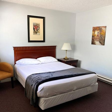 The Fort Nashwaak Motel フレデリクトン エクステリア 写真
