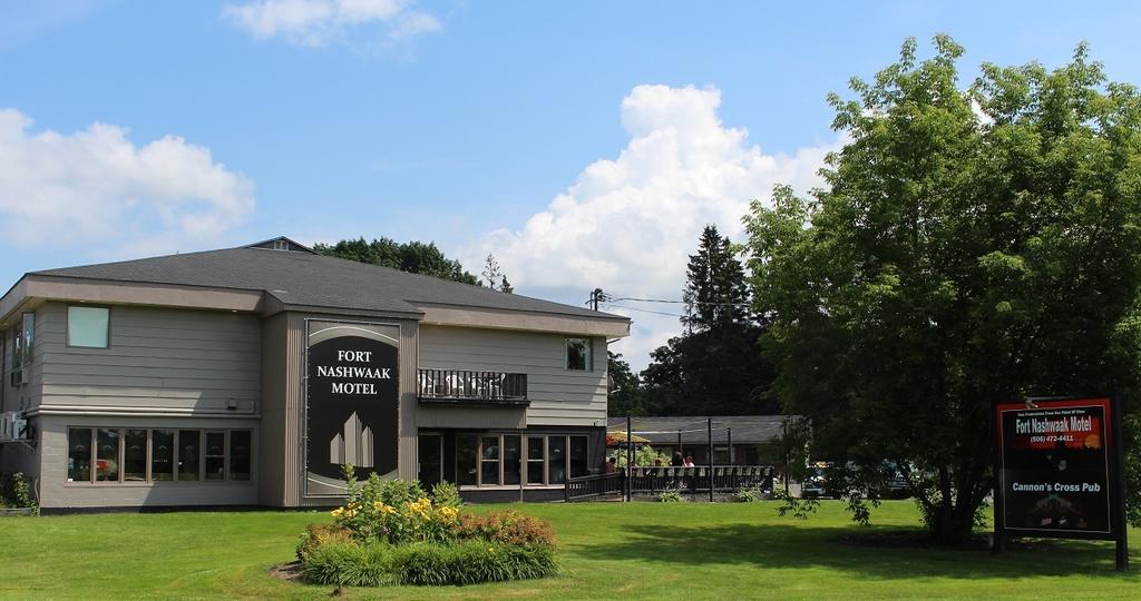 The Fort Nashwaak Motel フレデリクトン エクステリア 写真